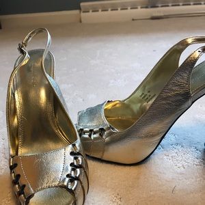 NWOT Calvin Klein gold metallic heels